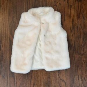 Girls Cream Faux Fur Vest With Button Closure Size 6 Kidswear Glam Preppy Winter